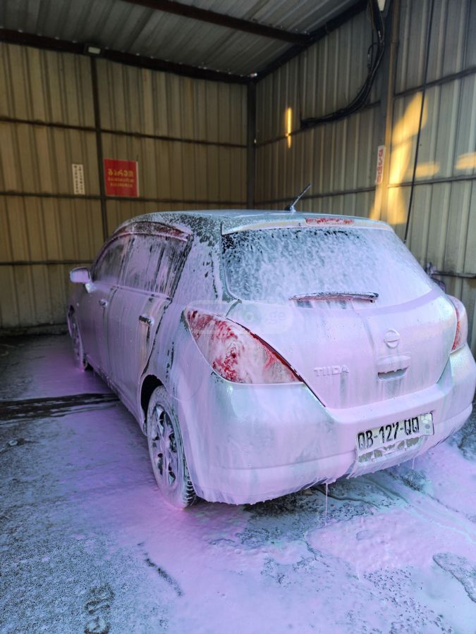 Nissan Tiida 2005 — photo 2