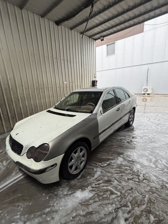 Mercedes-Benz C 260 2000 — photo 2