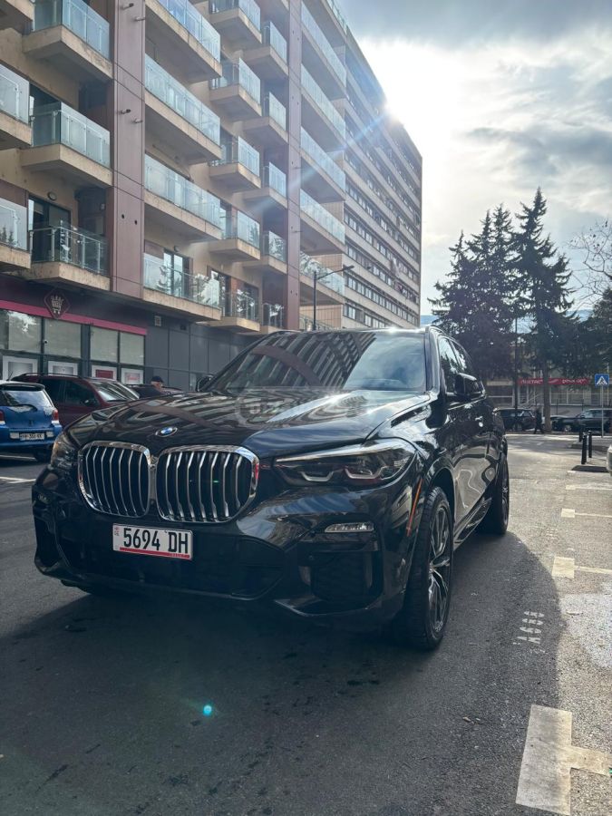 BMW X5 2019 — photo 2