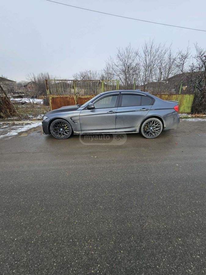 BMW 320