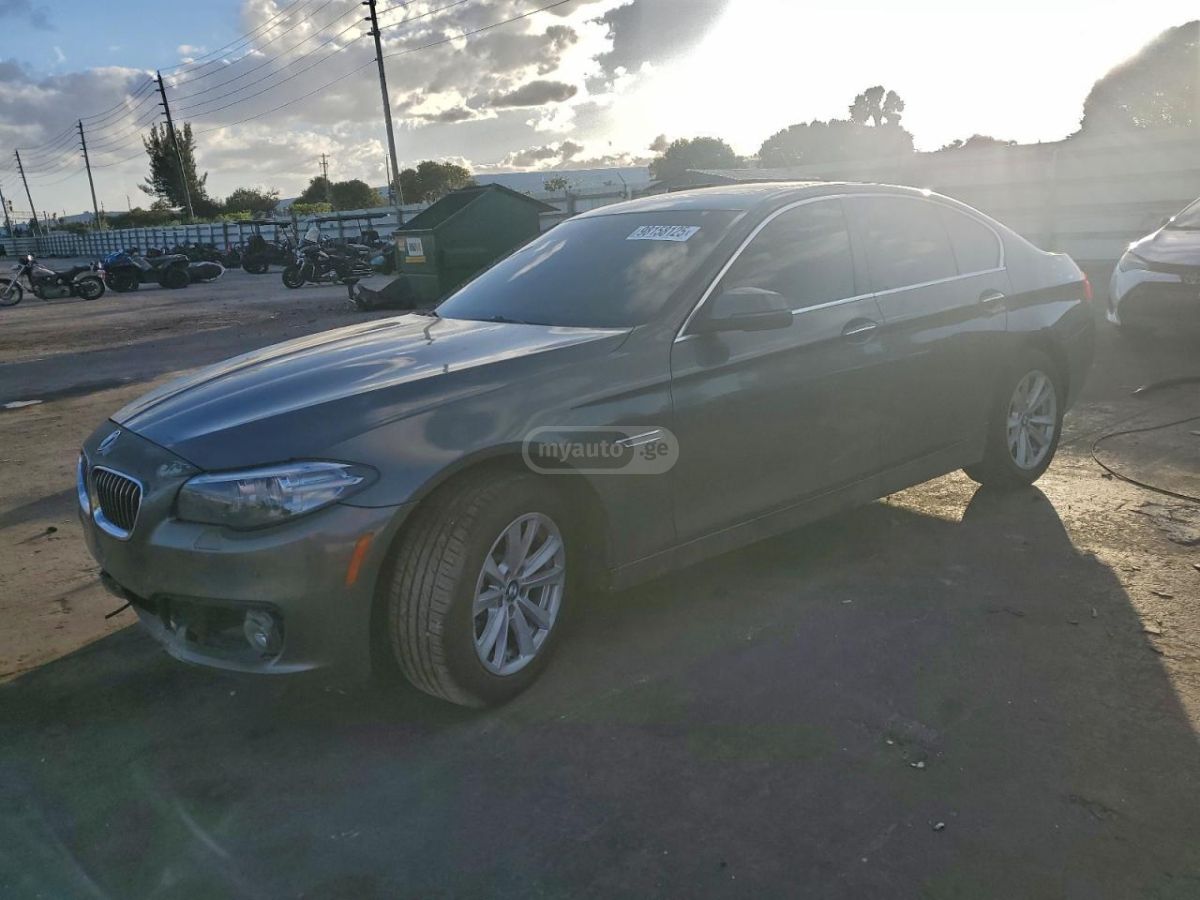 BMW 528