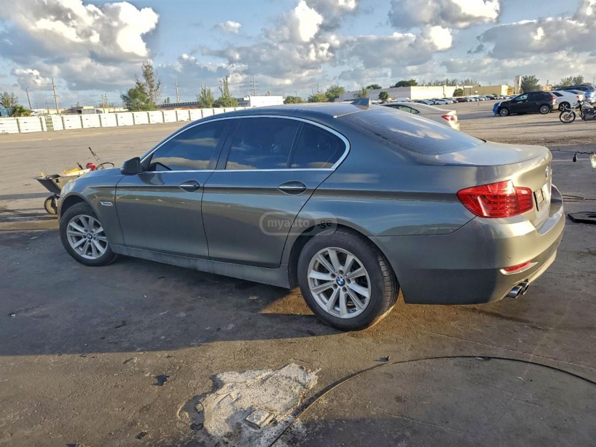 BMW 528 2015 — photo 2