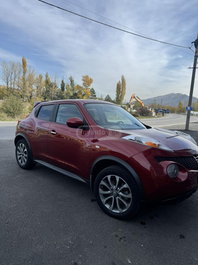 Nissan Juke 2011 — photo 2