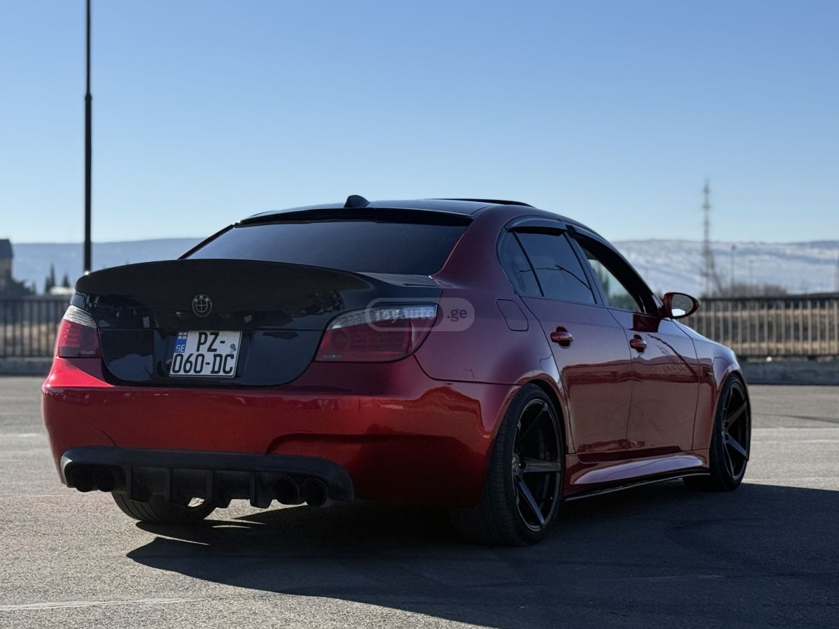 BMW 530 2005 — photo 2