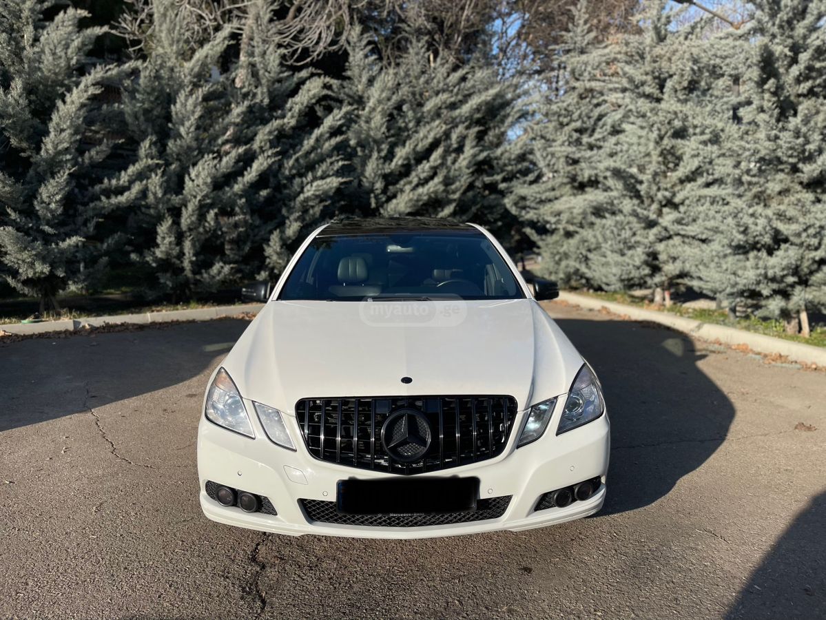 Mercedes-Benz E 550 2010 — photo 2