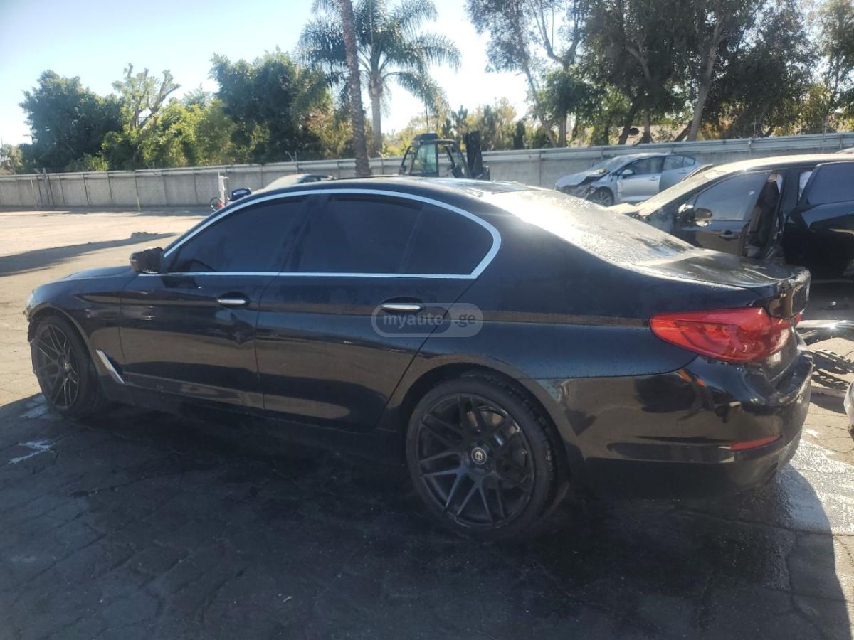 BMW 530 2017 — photo 2