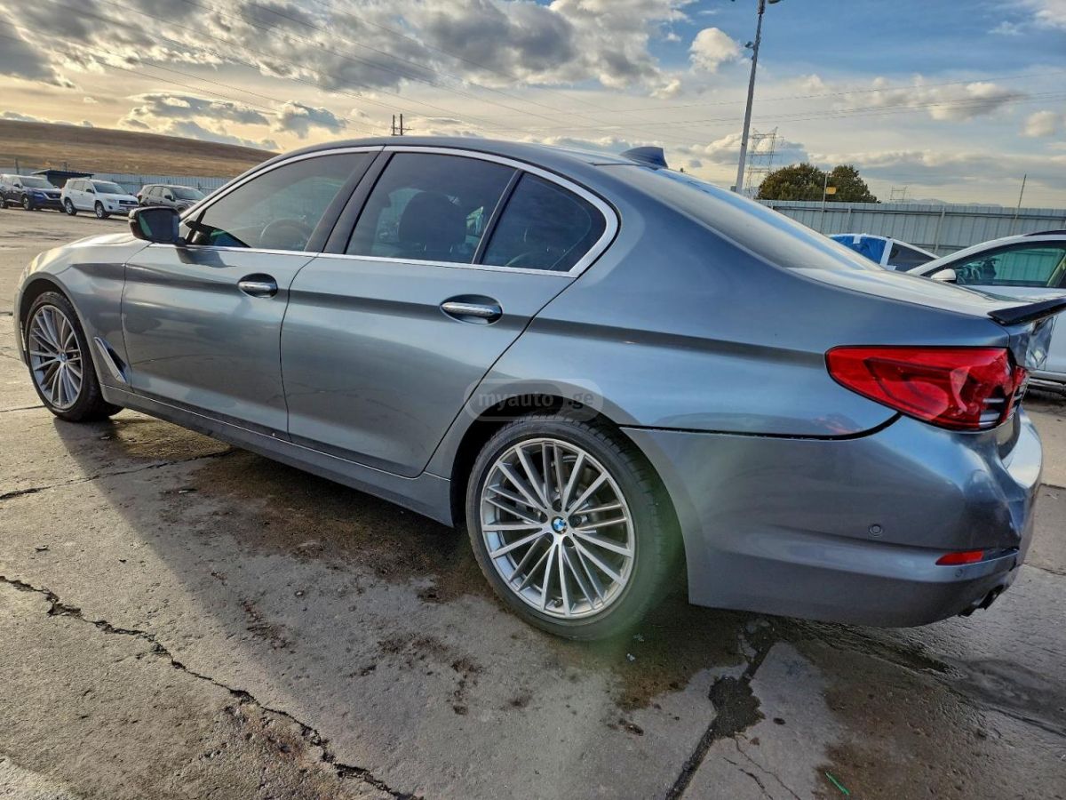BMW 530 2017 — photo 2