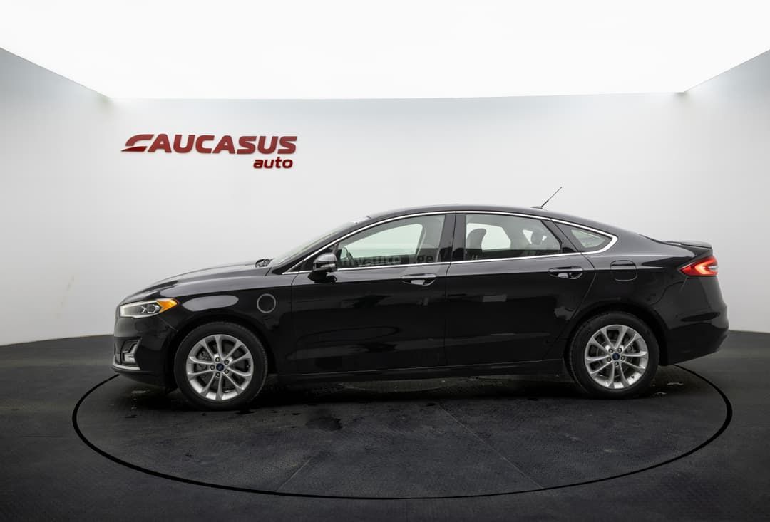 Ford Fusion 2019 — photo 2