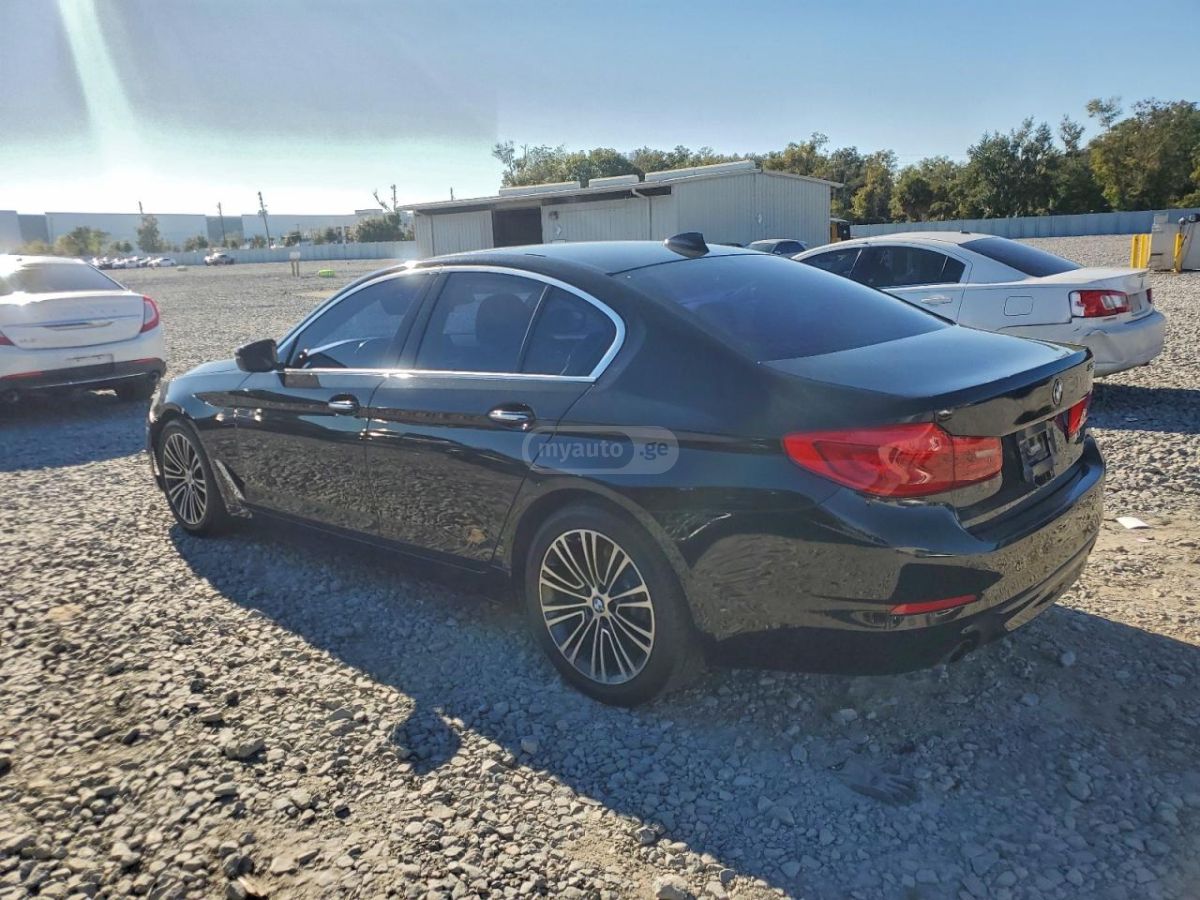 BMW 530 2017 — photo 2