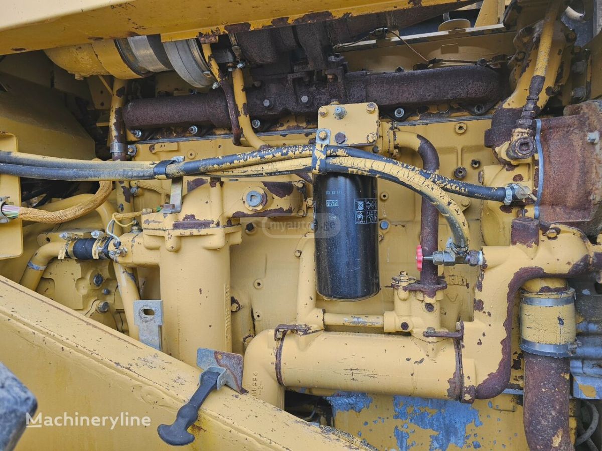Caterpillar 120 / 120 AWD 1990 — photo 2