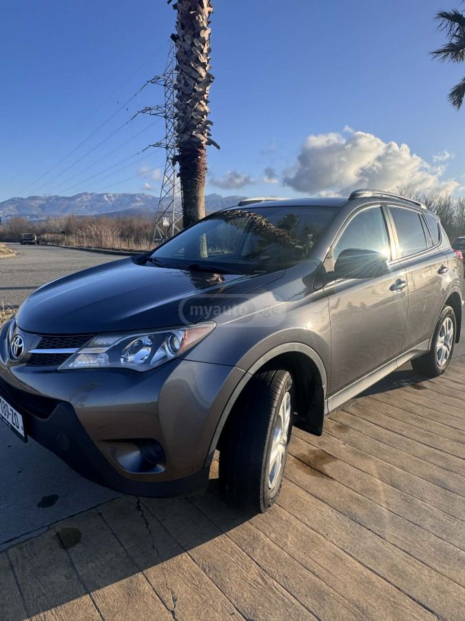 Toyota RAV 4 2013 — photo 2