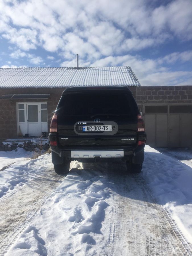 Toyota 4Runner 2005 — photo 2