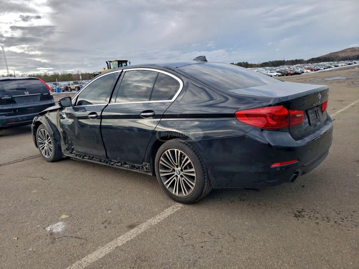 BMW 530 2018 — photo 2