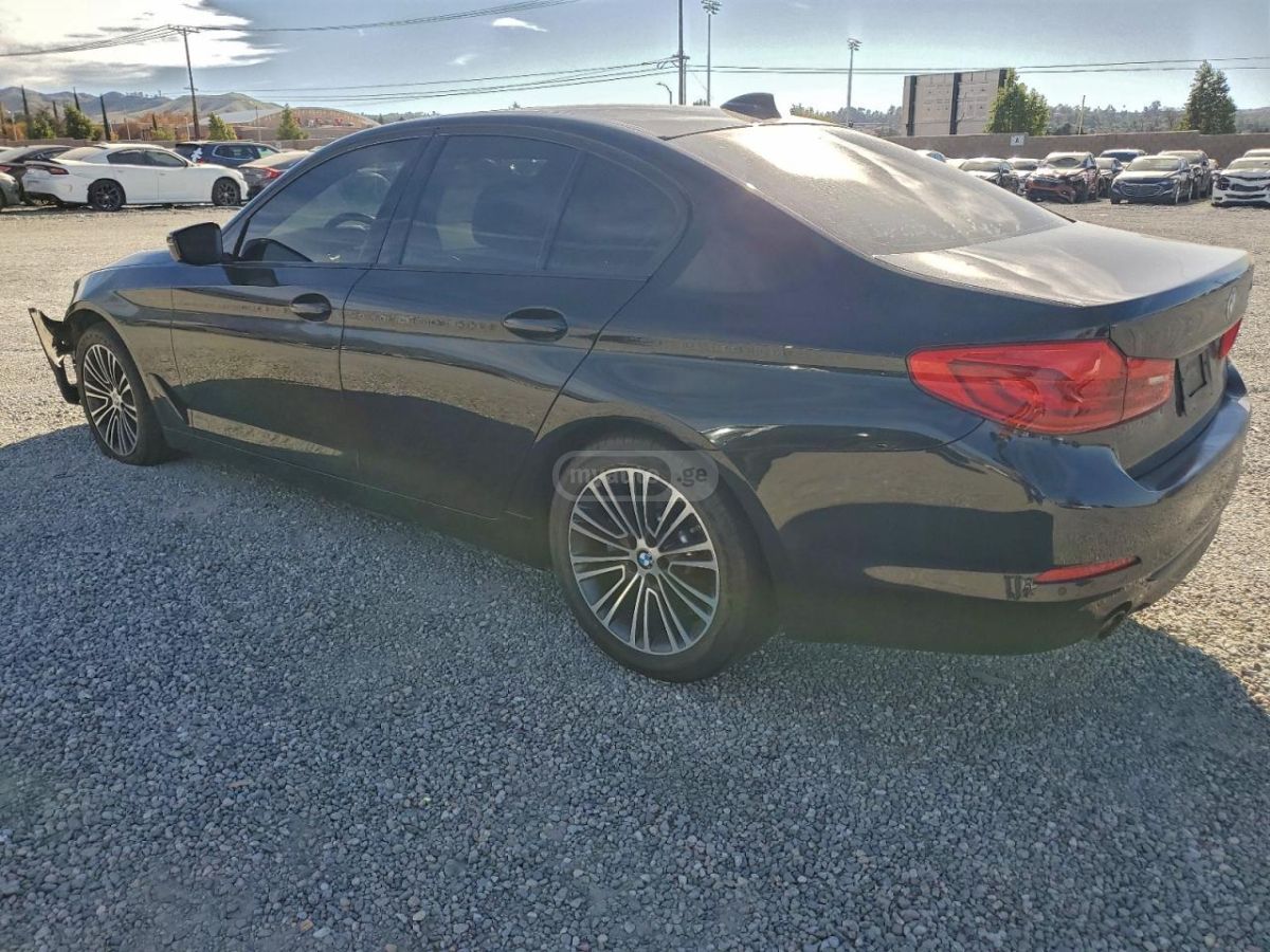 BMW 530 2019 — photo 2