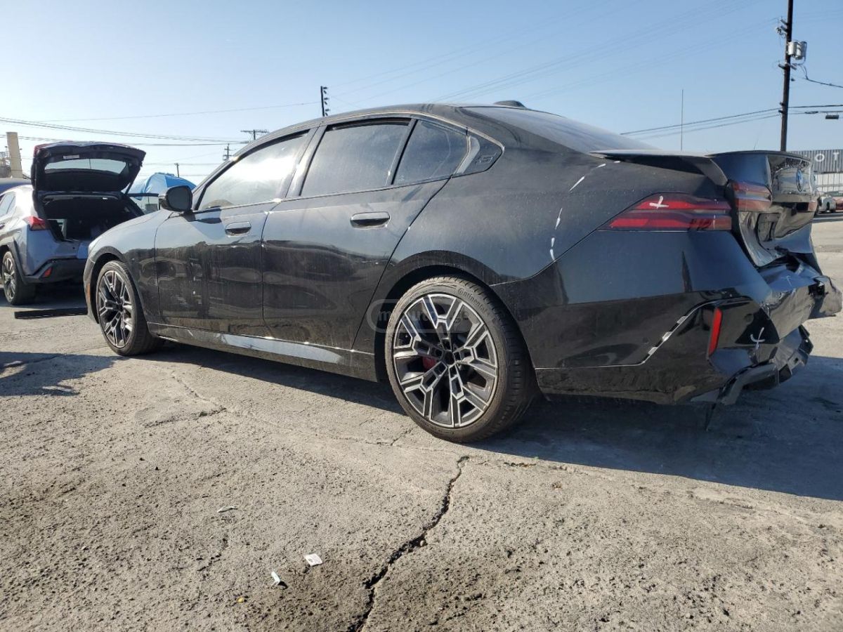 BMW 530 2024 — photo 2