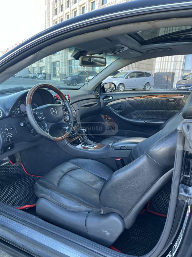 Mercedes-Benz CLK 320 2004 — photo 2