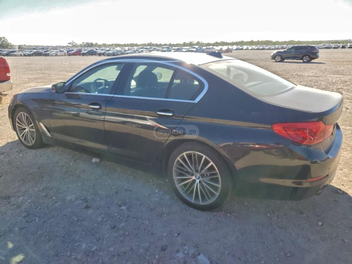 BMW 530 2018 — photo 2