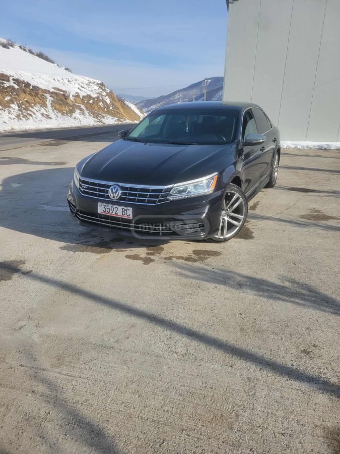 Volkswagen Passat 2016 — photo 2