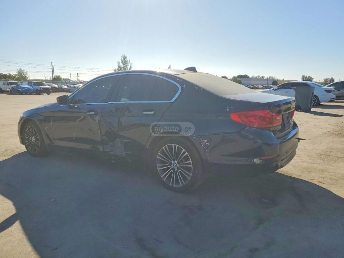 BMW 530 2018 — photo 2