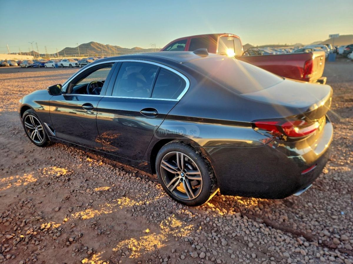 BMW 530 2023 — photo 2