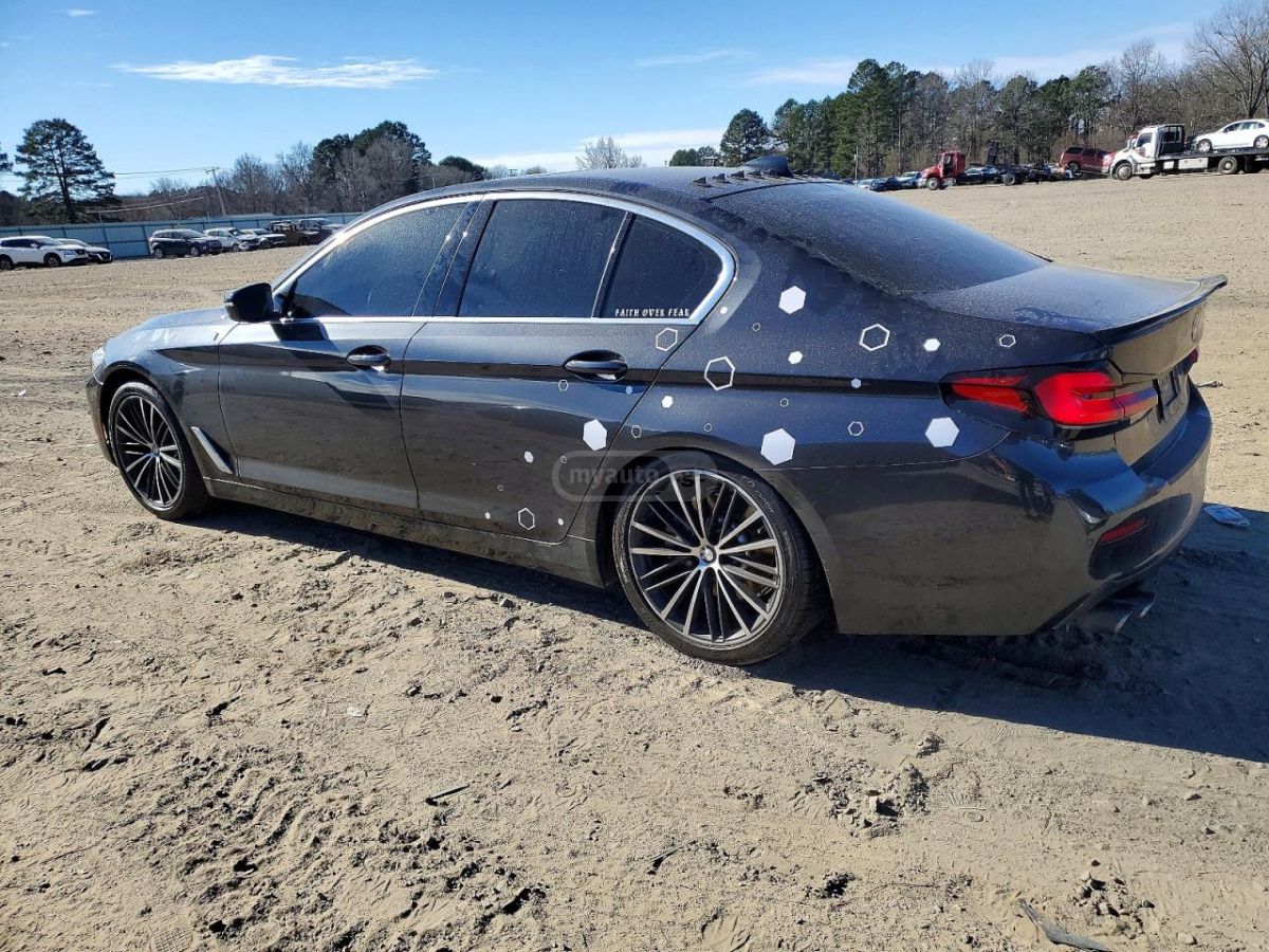 BMW 530 2022 — photo 2