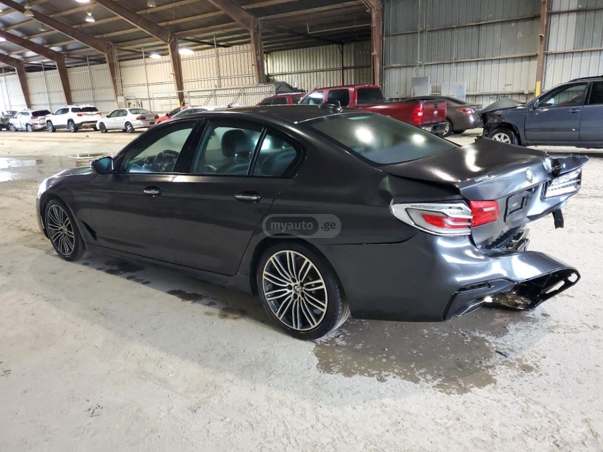 BMW 530 2018 — photo 2