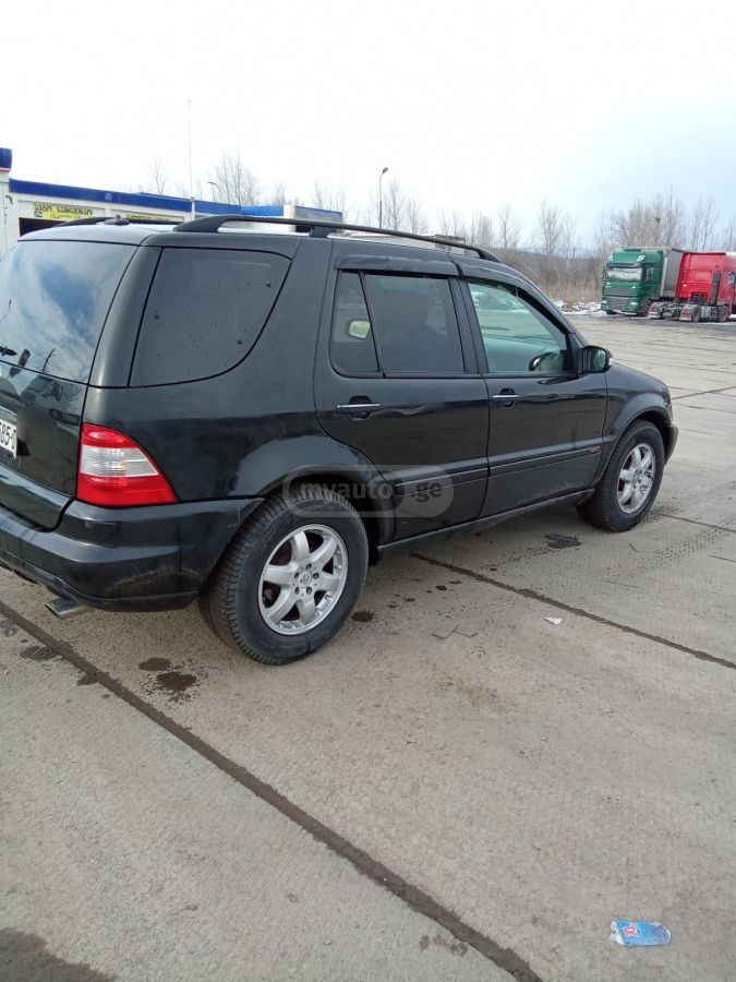 Mercedes-Benz ML 350 2003 — photo 2