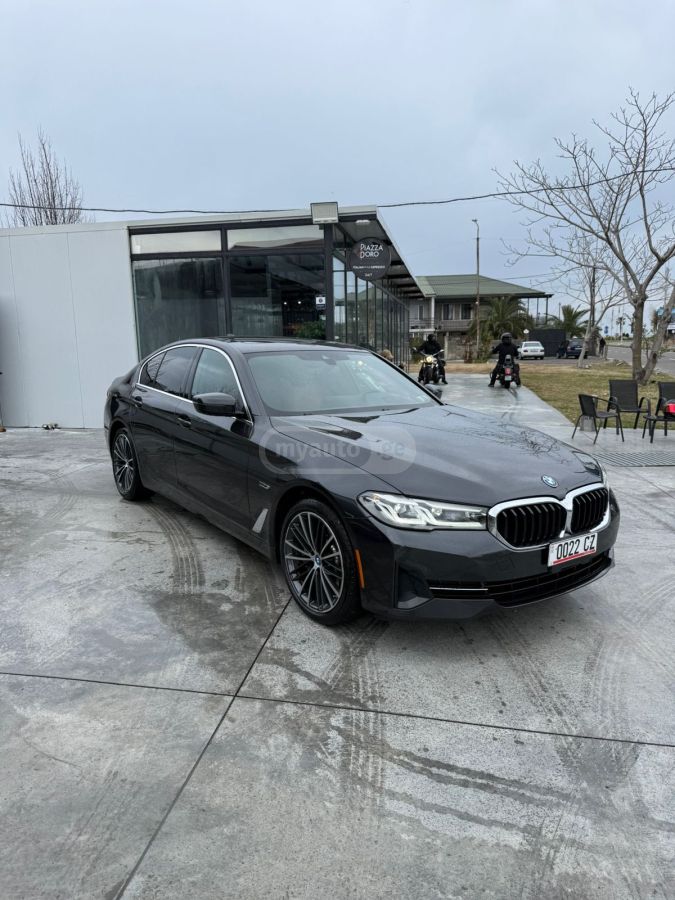 BMW 530 2023 — photo 2