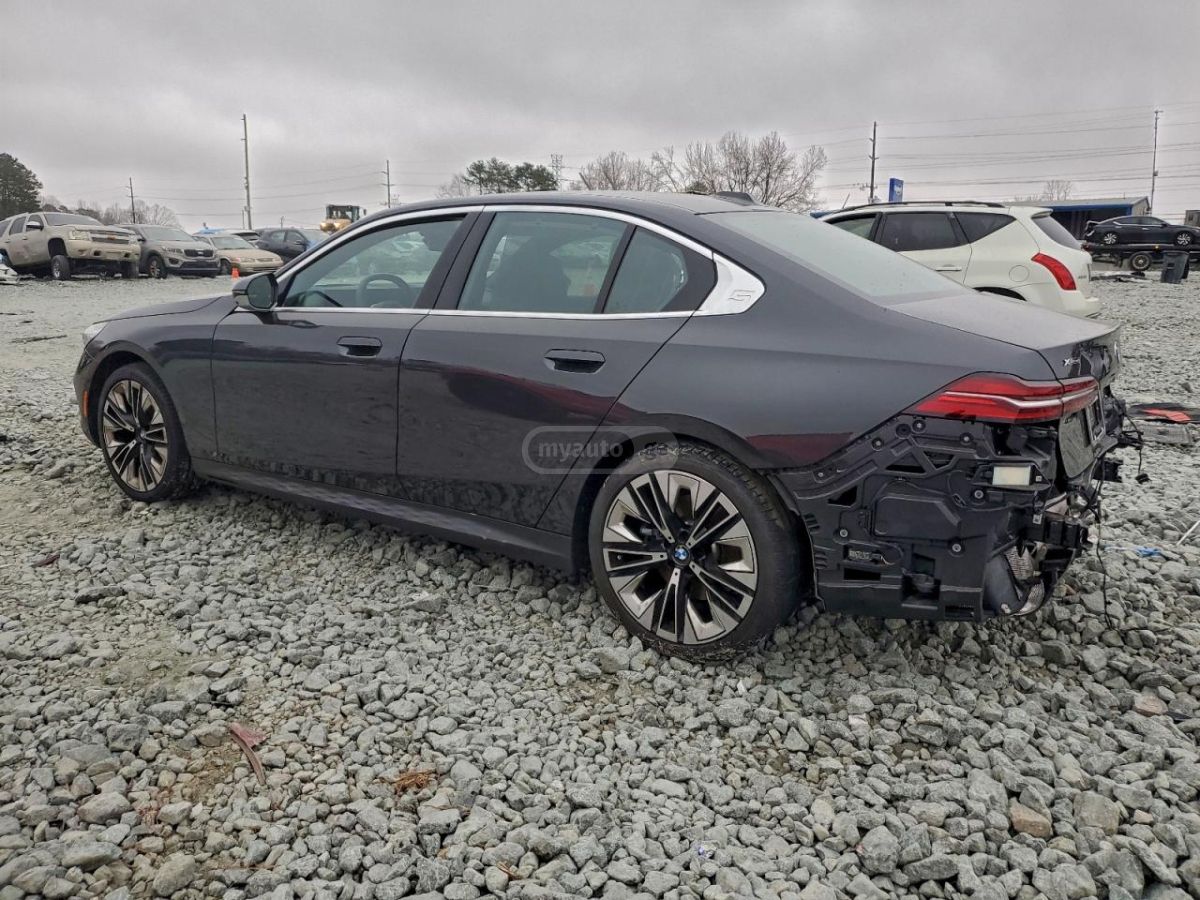 BMW 540 2025 — photo 2