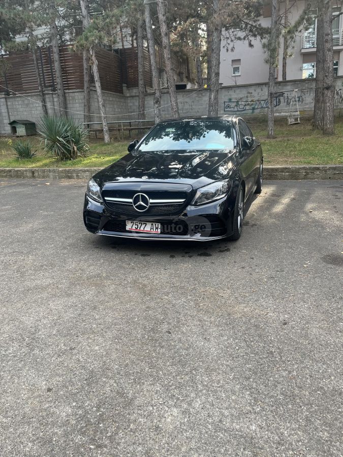 Mercedes-Benz C 300 2018 — photo 2