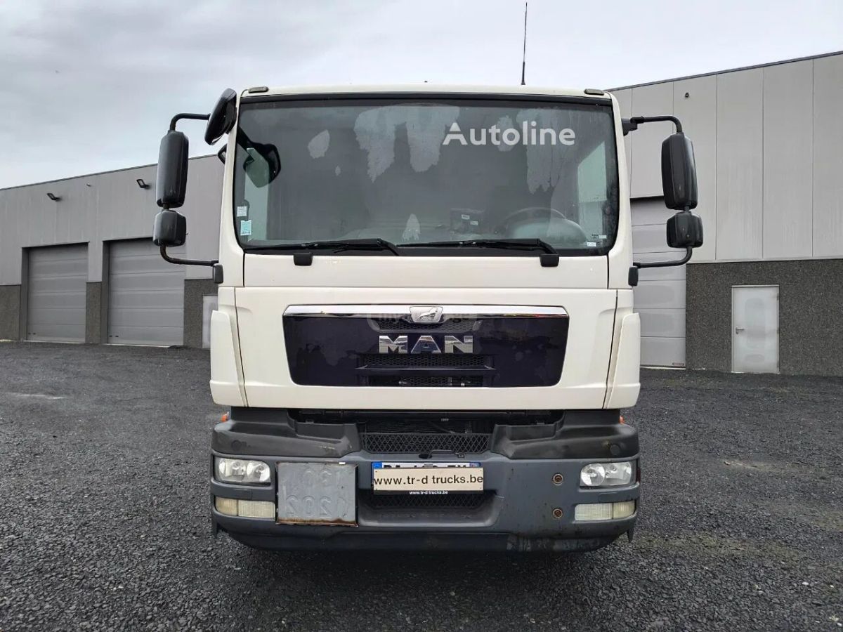 Isuzu 26.364 2013 — photo 2