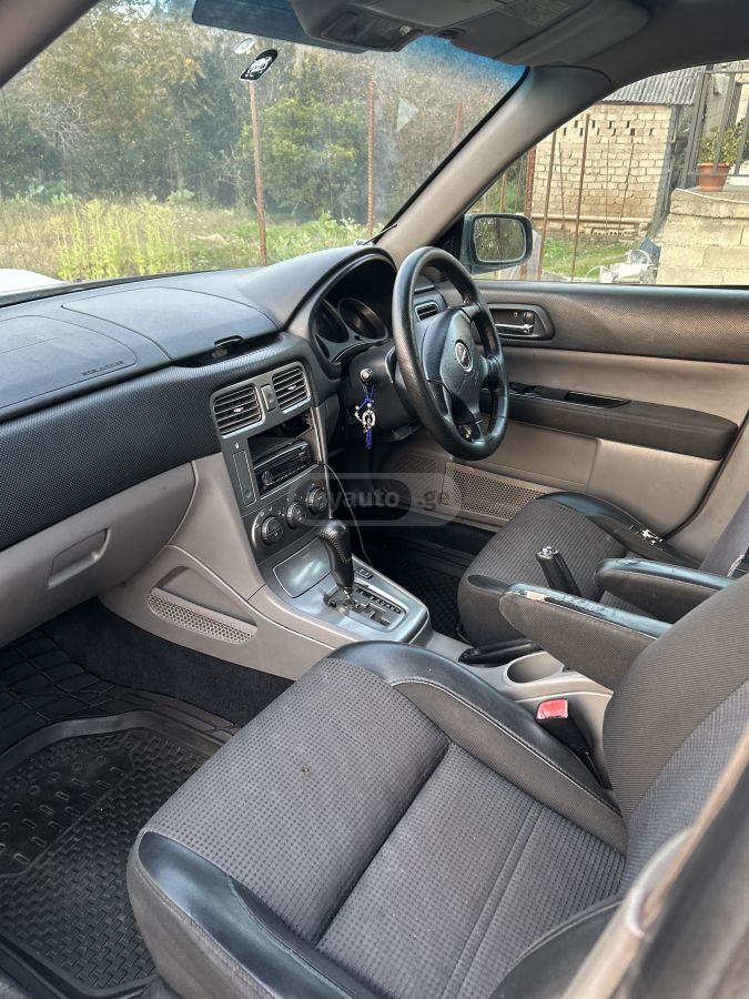 Subaru Forester 2002 — photo 2