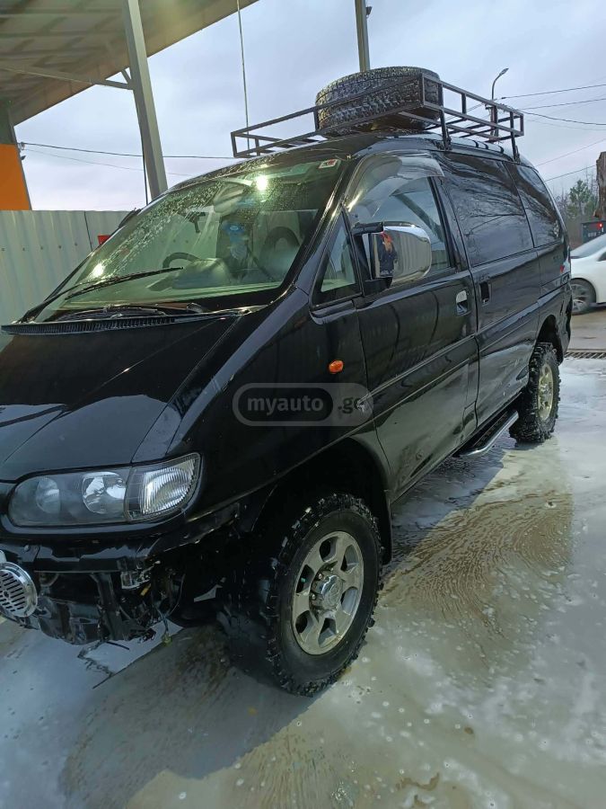 Mitsubishi Delica 2002 — photo 2