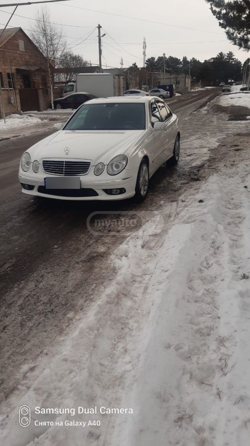 Mercedes-Benz E 320 2003 — photo 2