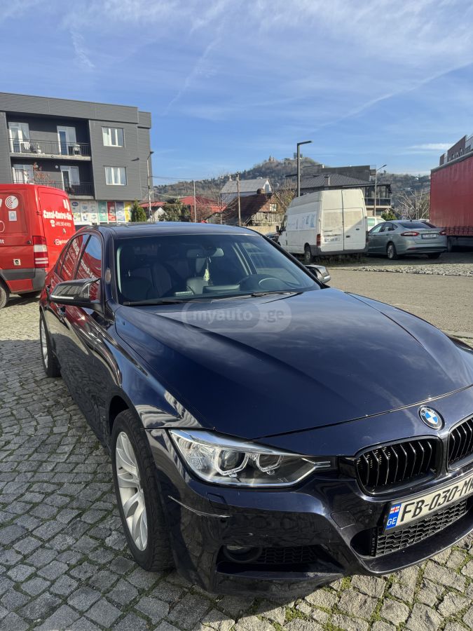 BMW 320 2013 — photo 2
