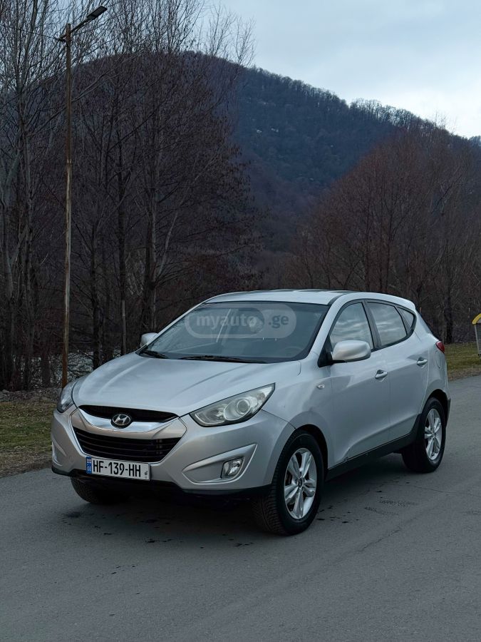 Hyundai Tucson 2011 — photo 2