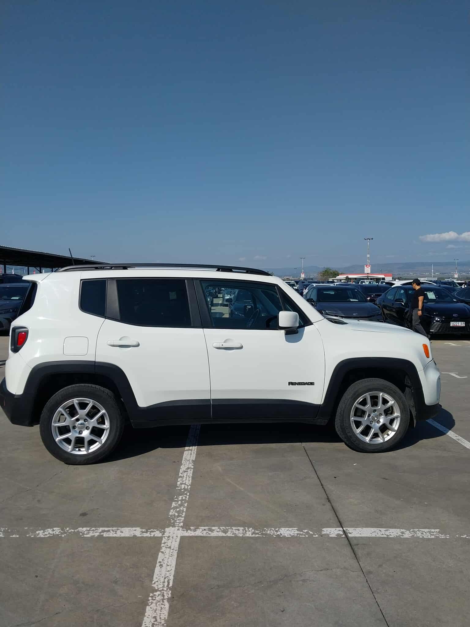 Jeep Renegade 2020 — photo 2