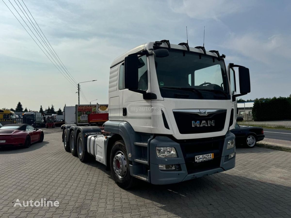 Isuzu TGS