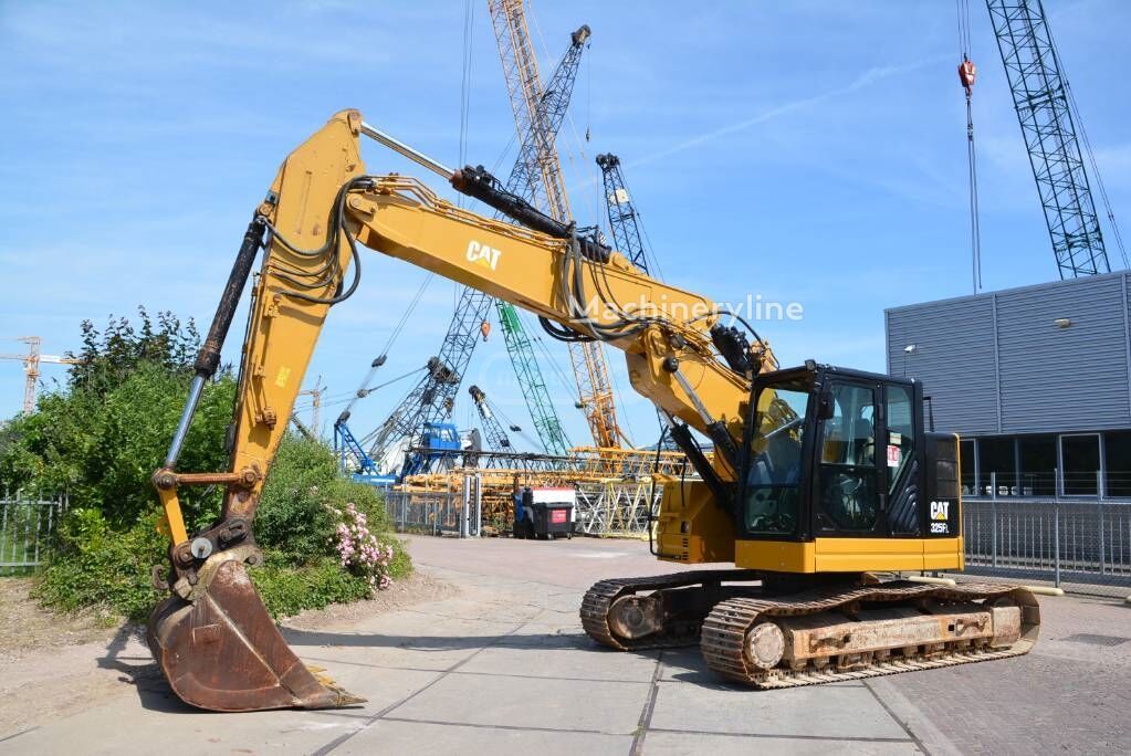 Caterpillar 120 / 120 AWD 2016 — photo 2