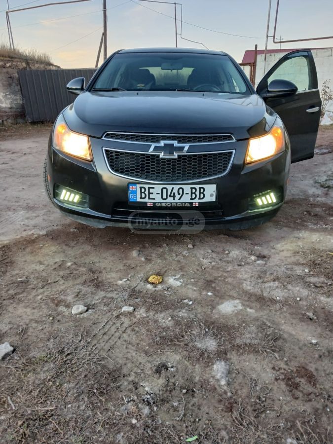 Chevrolet Cruze 2011 — photo 2