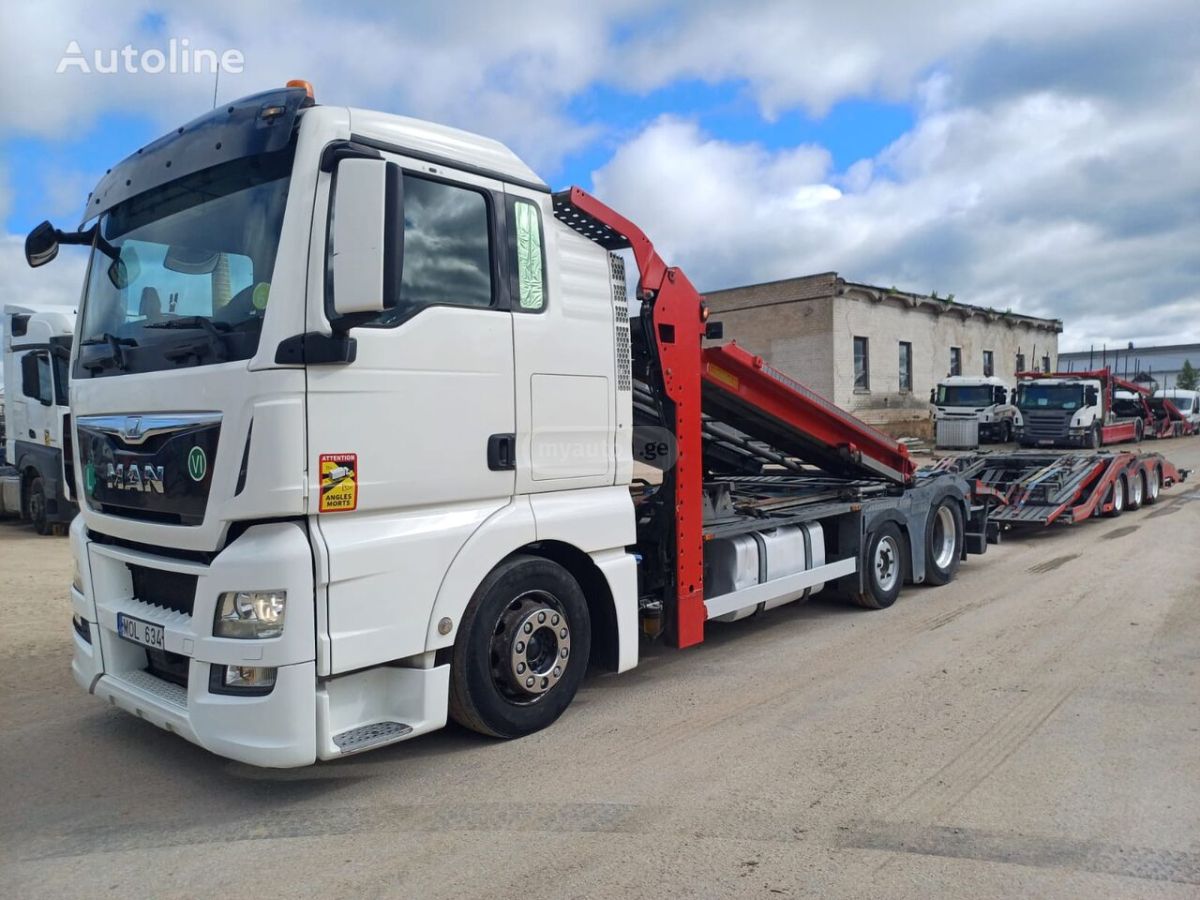 Isuzu TGS