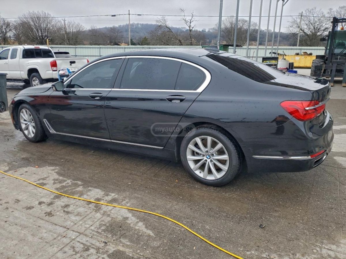 BMW 740 2017 — photo 2