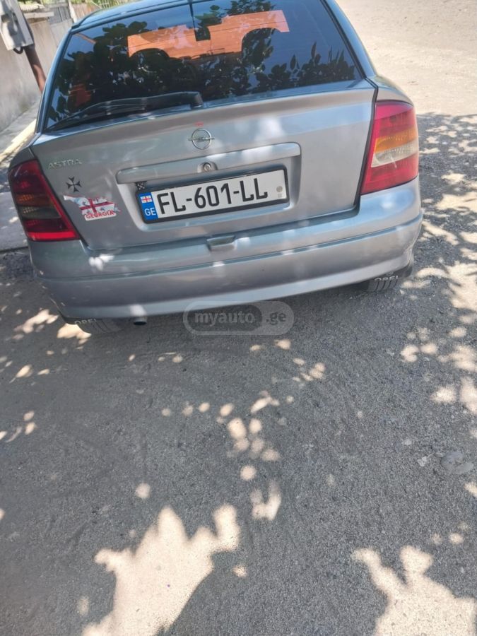 Opel Vectra 2003 — photo 2