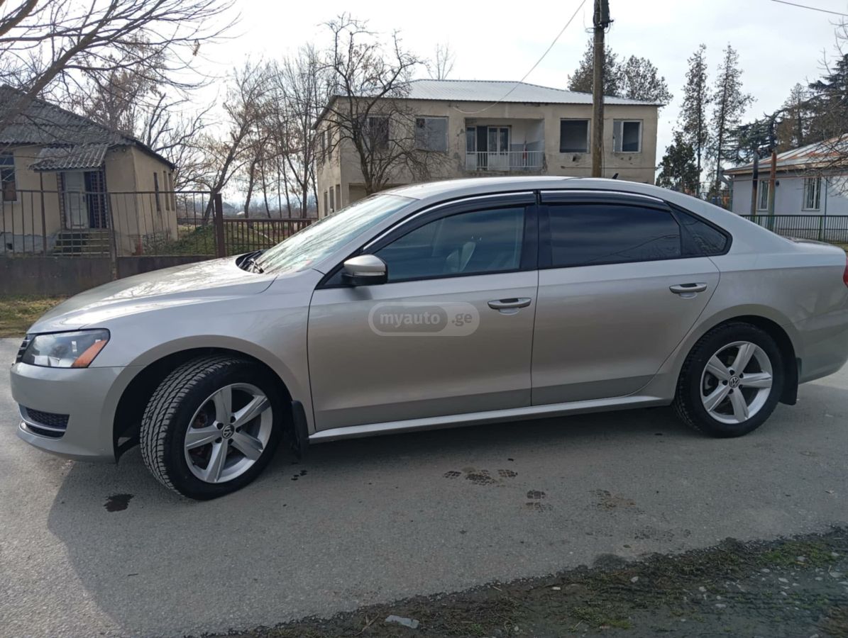 Volkswagen Passat 2014 — photo 2