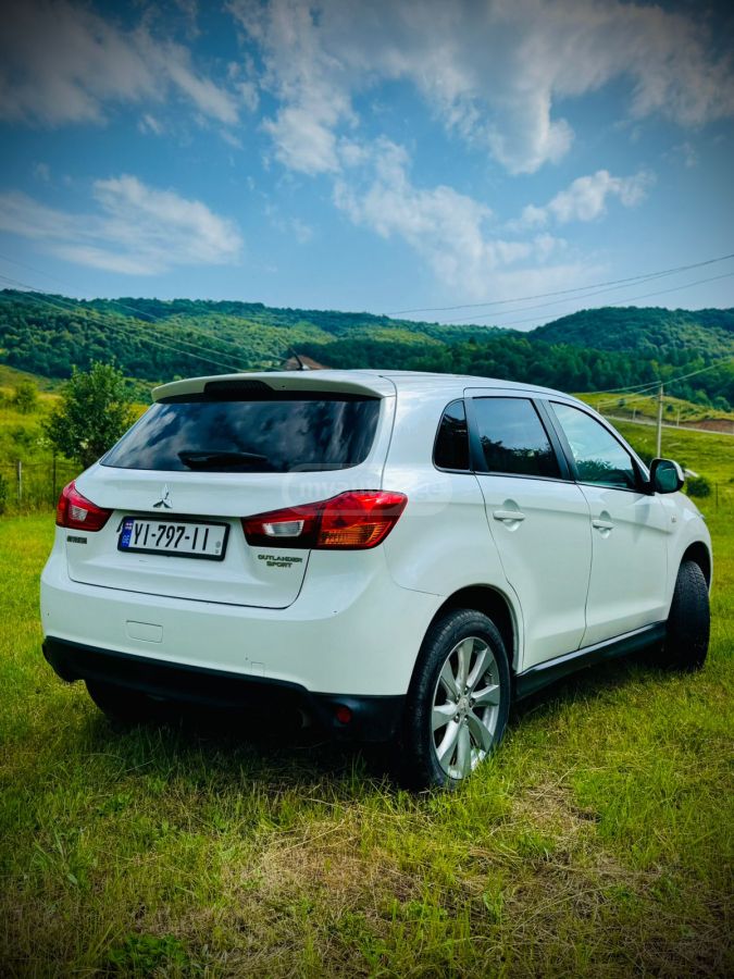 Mitsubishi Outlander Sport 2013 — photo 2