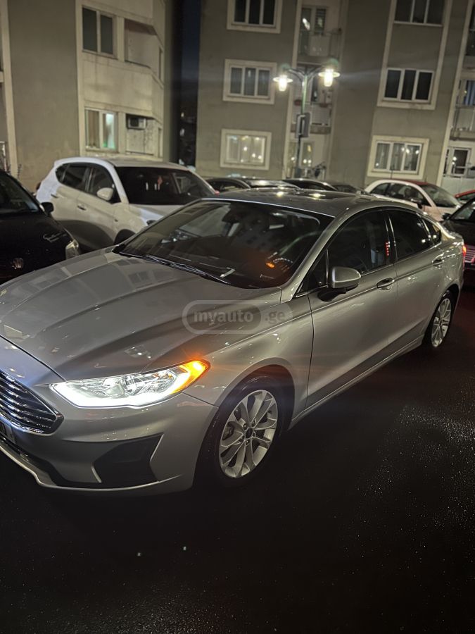 Ford Fusion 2018 — photo 2