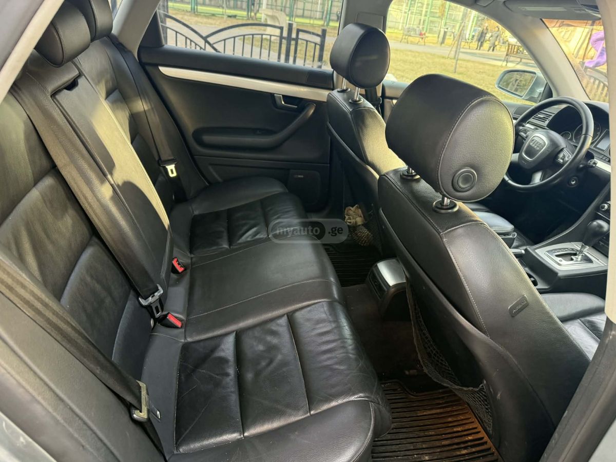 Audi A4 2008 — photo 2