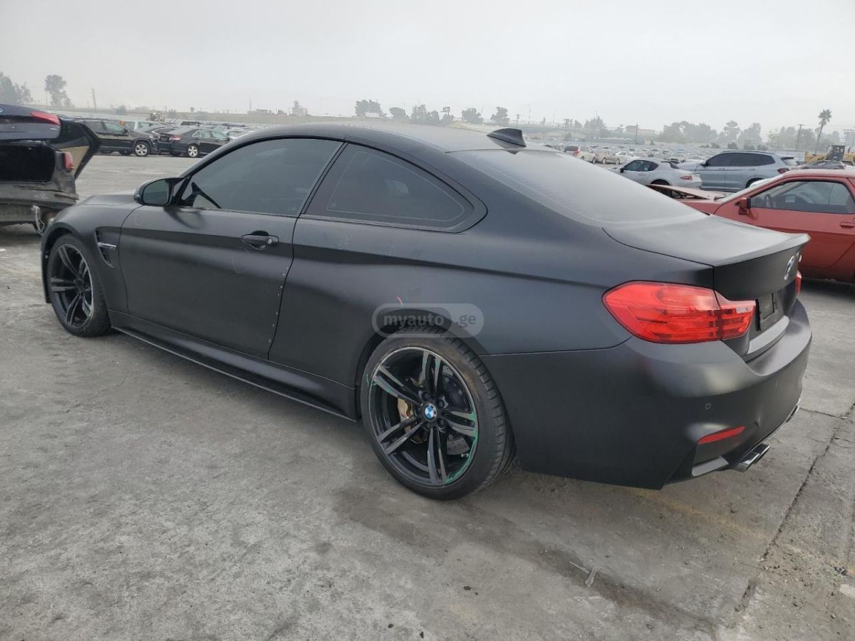 BMW M4 2015 — photo 2