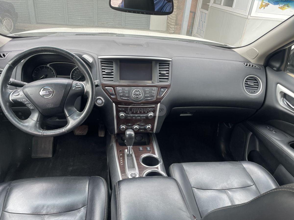 Nissan Pathfinder