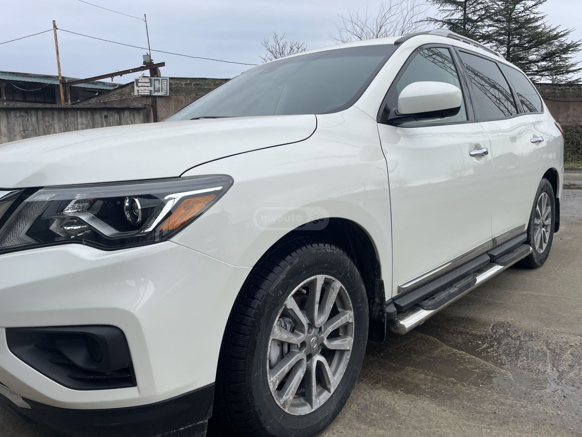 Nissan Pathfinder 2016 — photo 2